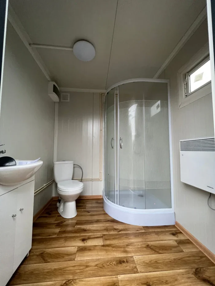 Contenitore Sanitario 2×2 m con Doccia e Serbatoio - immagine 3